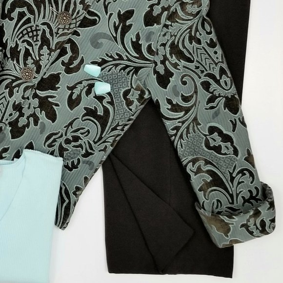 FIND THESE BEAUTIES & SO MUCH MORE IN MY CLOSET! - Picture 5 of 5